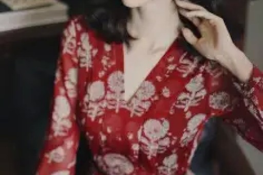 曝知名网红塌房！表面立爱国人设疯狂捞金背地砸6百万移民法国