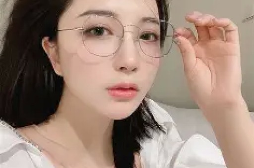 大尺度！打假网红出轨女粉丝照片曝光聊天记录不雅举报信实锤